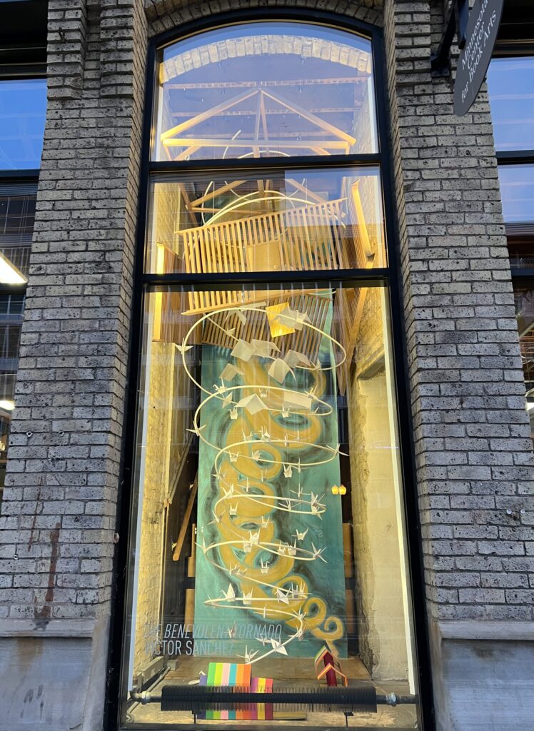 Window gallery displaying an interdisciplinary installation by Victor Sánchez.